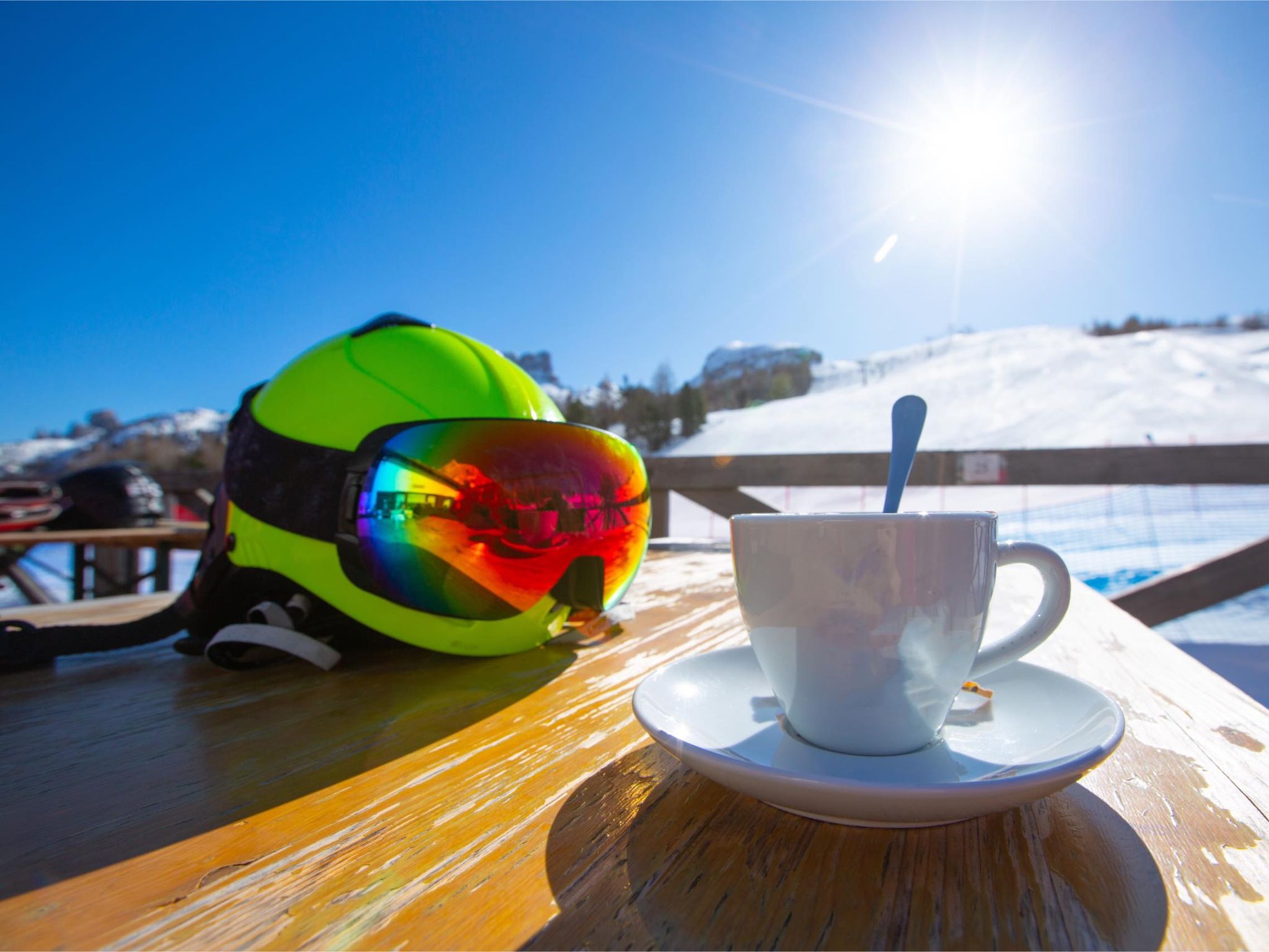 エグゼクティブなお客様のために
ワーケーションにも対応した
32平米のゆったりスペースをご提供いたします。